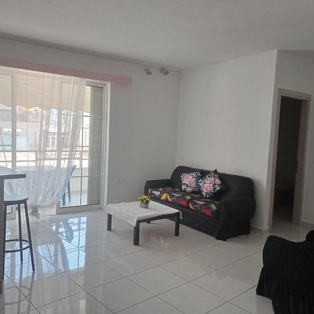 Pireas View Apartment ภายนอก รูปภาพ