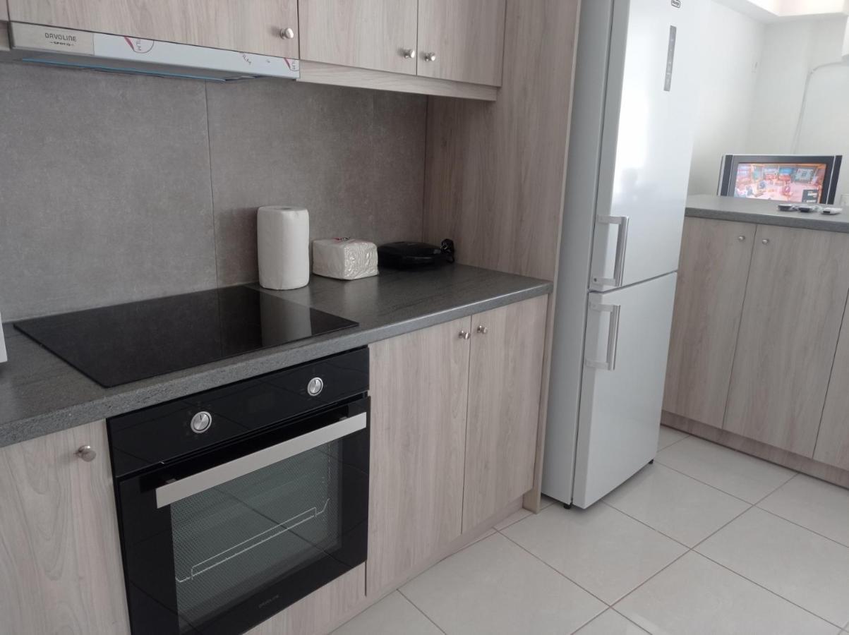 Pireas View Apartment ภายนอก รูปภาพ